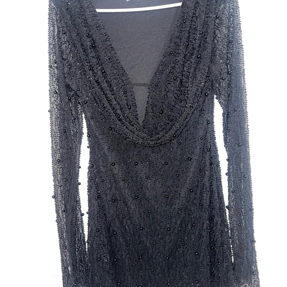 Elegant Black Lace Dress - Picture 3 of 8